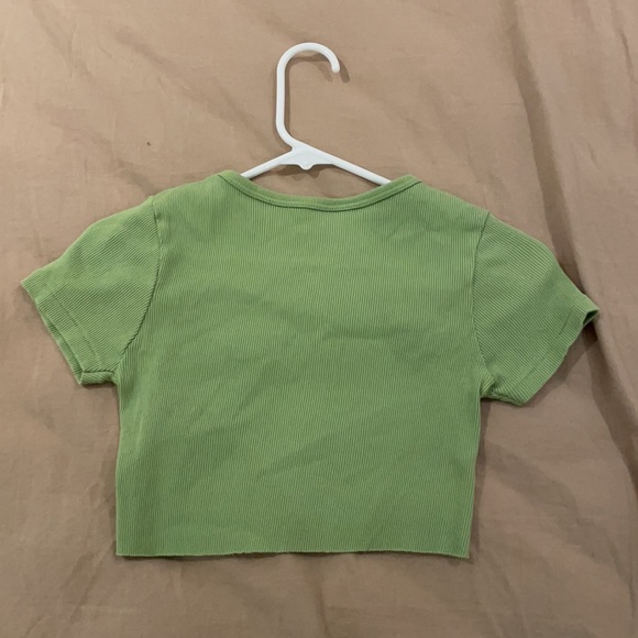 Brandy Melville green cropped tee - Picture 3 of 3
